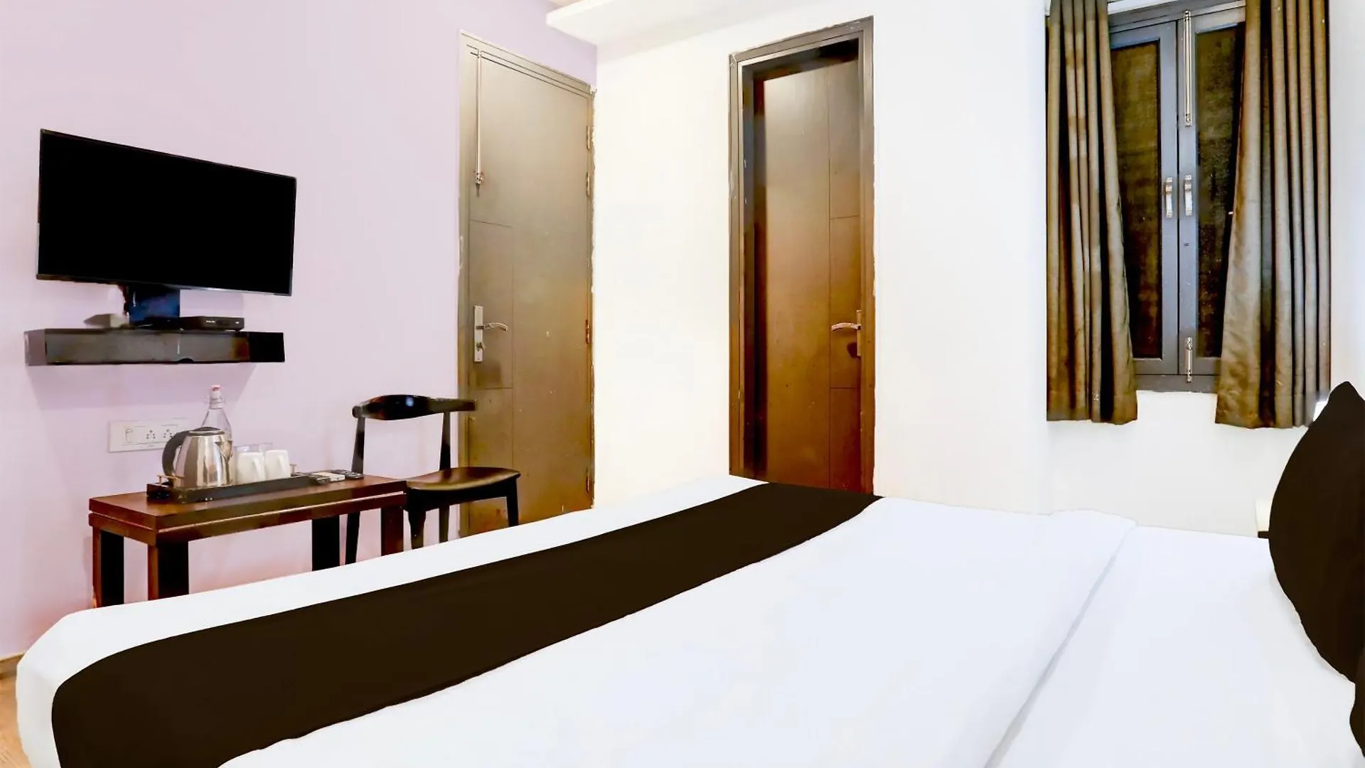 Super Townhouse Rohini Sector 24 Hotel Delhi
