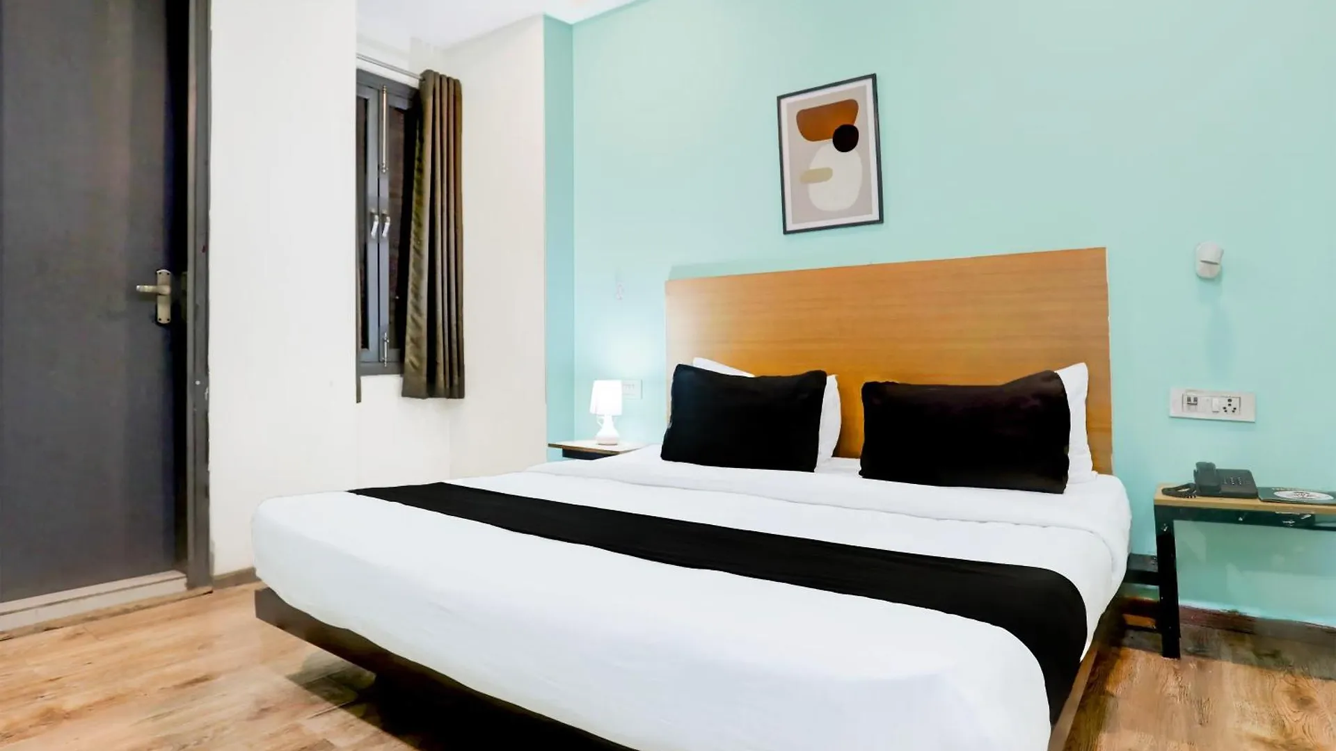 Super Townhouse Rohini Sector 24 Hotel Delhi